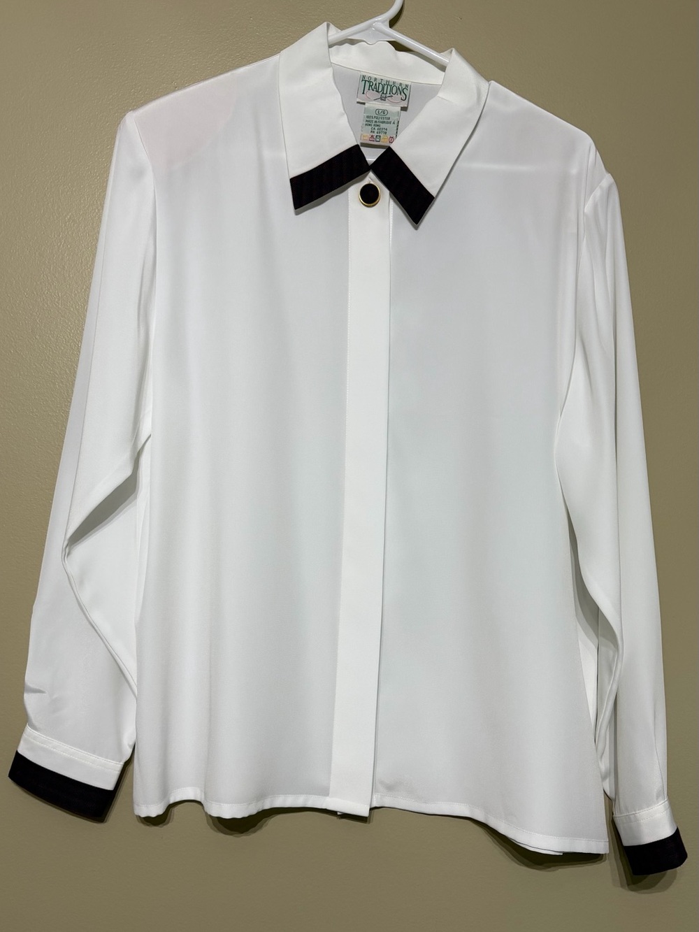 Vintage 90’s Northern Traditions Plaid Trim Button Down